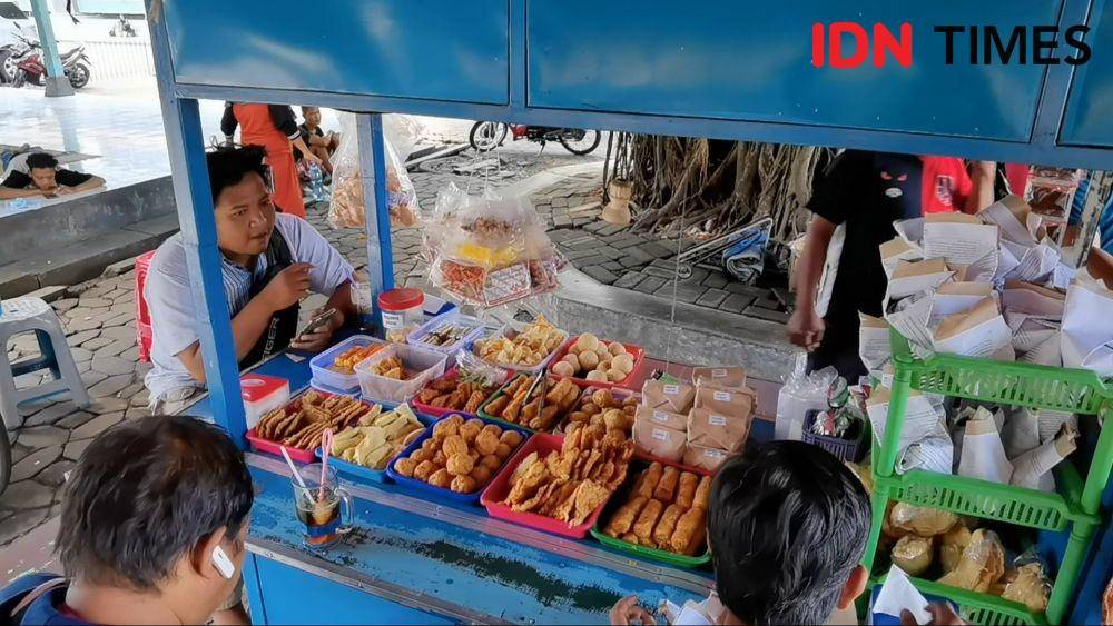 Warung HIK di Solo. IDNTimes.com