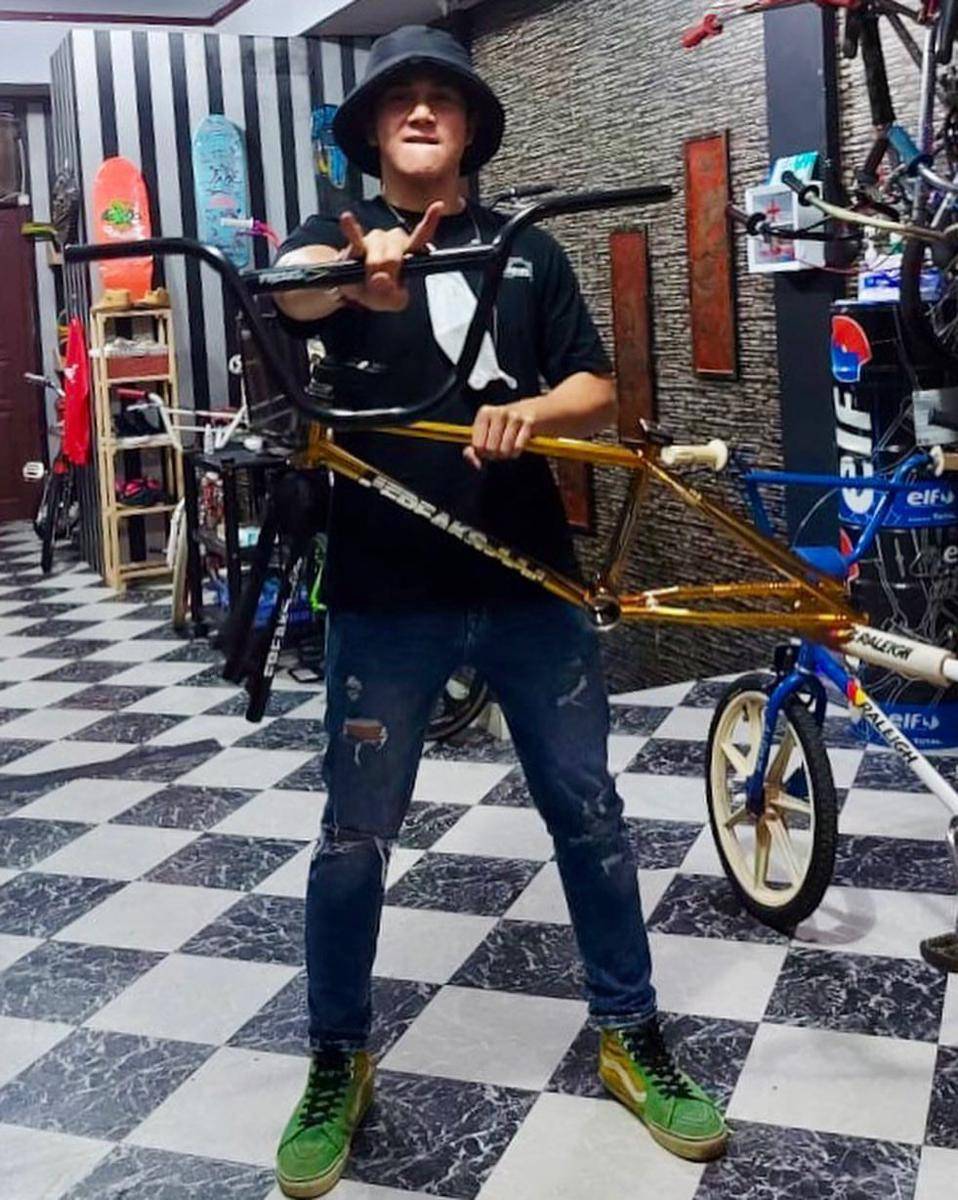 Vino G. Bastian (instagram.com/vinogbastian__)