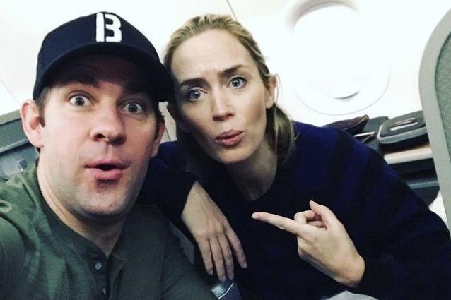 Jarang Tersorot, 10 Momen Romantis Emily Blunt dan John Krasinski