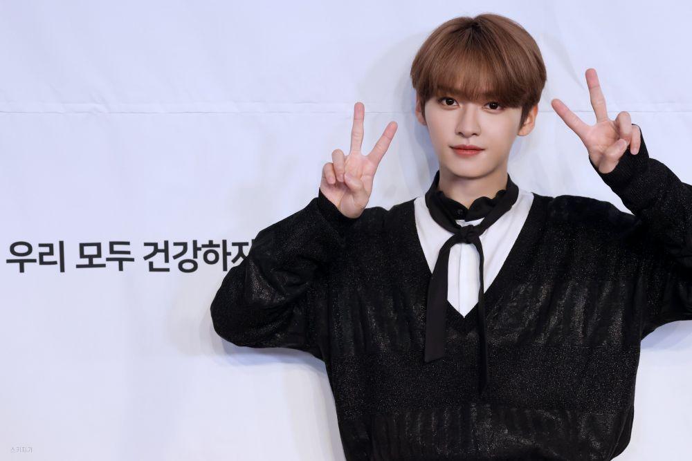 [QUIZ] Apakah Kamu Termasuk Tipe Ceweknya Lee Know Stray Kids?