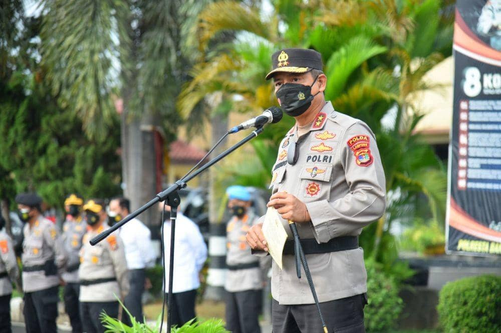 Upacara PTDH Bripka Irfan Setiawan, pelaku perampasan mobil mahasiswa Bandar Lampung dan penyalahguna narkotika. (IDN Times/Istimewa)
