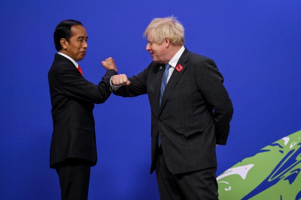 Presiden Jokowi dan PM Inggris Boris Johnson di KTT COP26. (dok. Biro Pers Kepresidenan)
