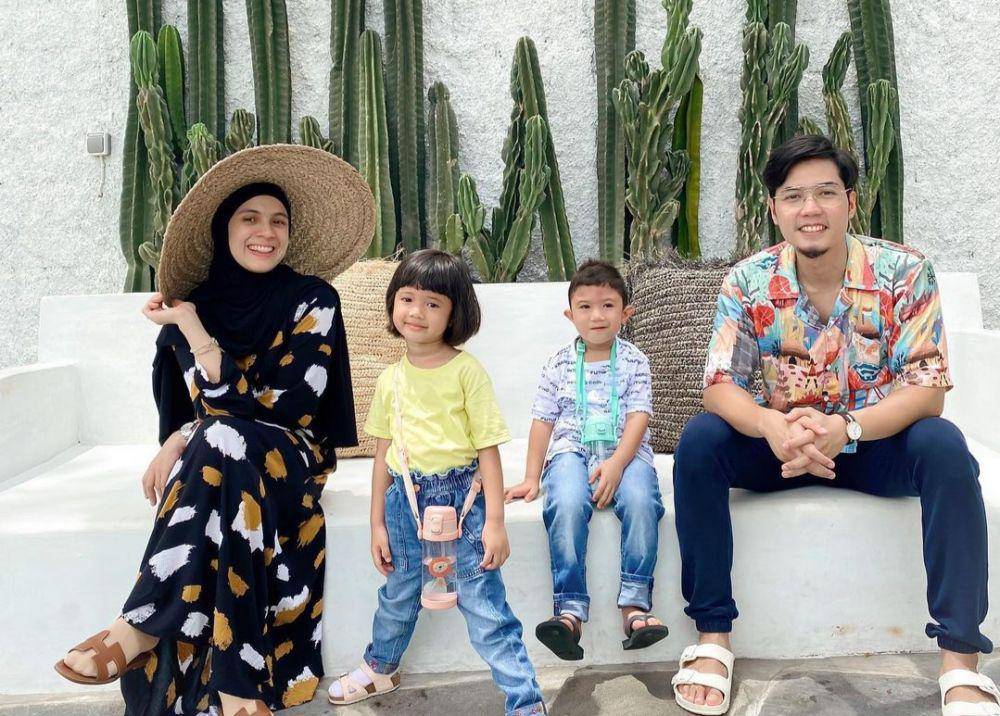 potret keluarga Nycta Gina dan Rizky Kinos (instagram.com/missnyctagina)