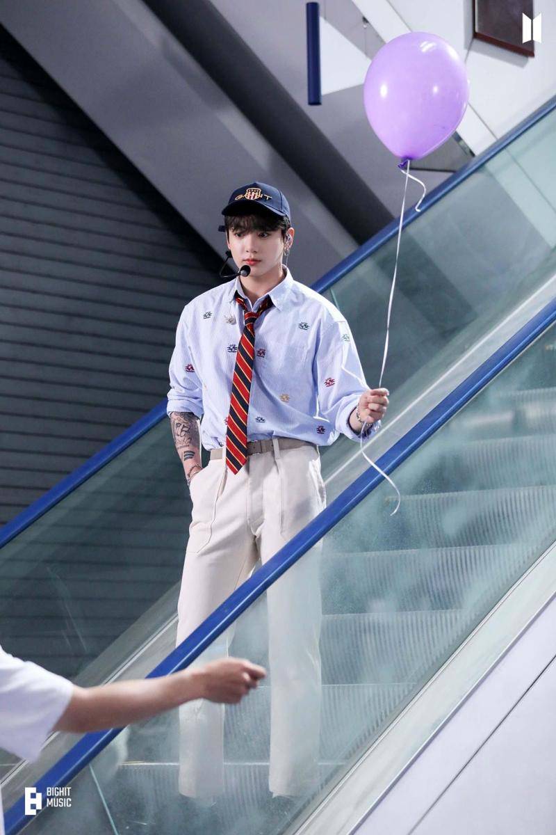 Jungkook BTS (weverse.io/bts)