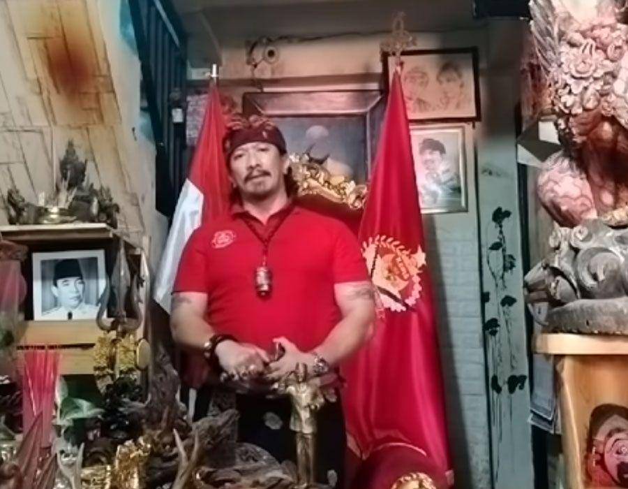Ketut Putra Ismaya Jaya / Jro Bima (youtube.com/IsmayaJaya Kesatria KERIS Bali)