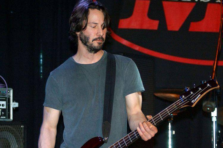 Keanu Reeves saat di panggung. (metalheadzone.com)