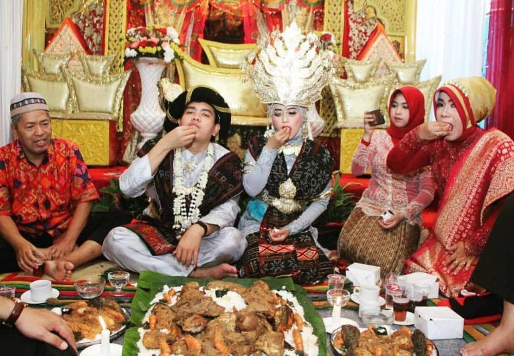 5 Hal yang Perlu Kamu Ketahui dari Tradisi Upacara Adat Mangupa
