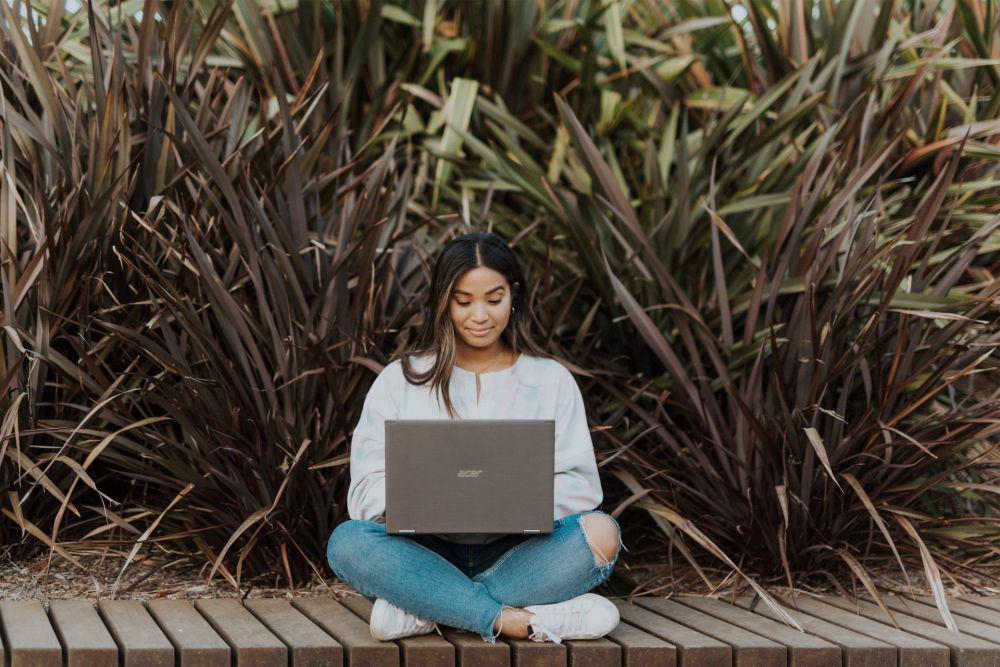 ilustrasi pencari beasiswa (unsplash.com/Windows)