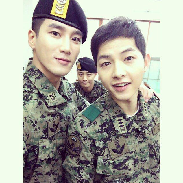 Ahn Bo-hyun dan song joong ki (instagram.com/bohyunahn)