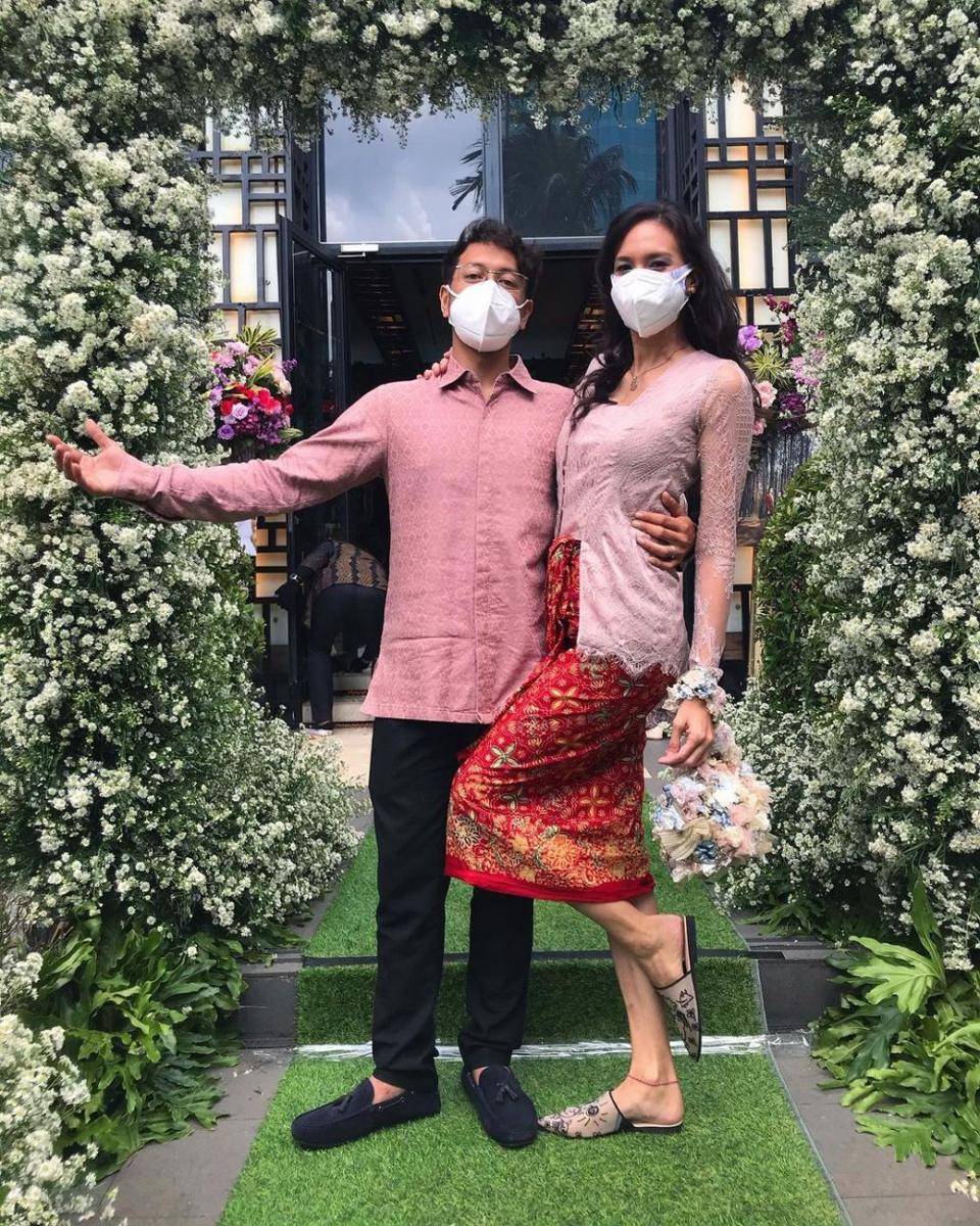 (instagram.com/nadinelist)