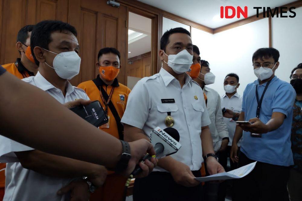 Wakil Gubernur DKI Jakarta, Ahmad Riza Patria, di Gedung Balai Kota DKI Jakarta, Rabu (3/11/2021). (IDN Times/Uji Sukma Medianti)