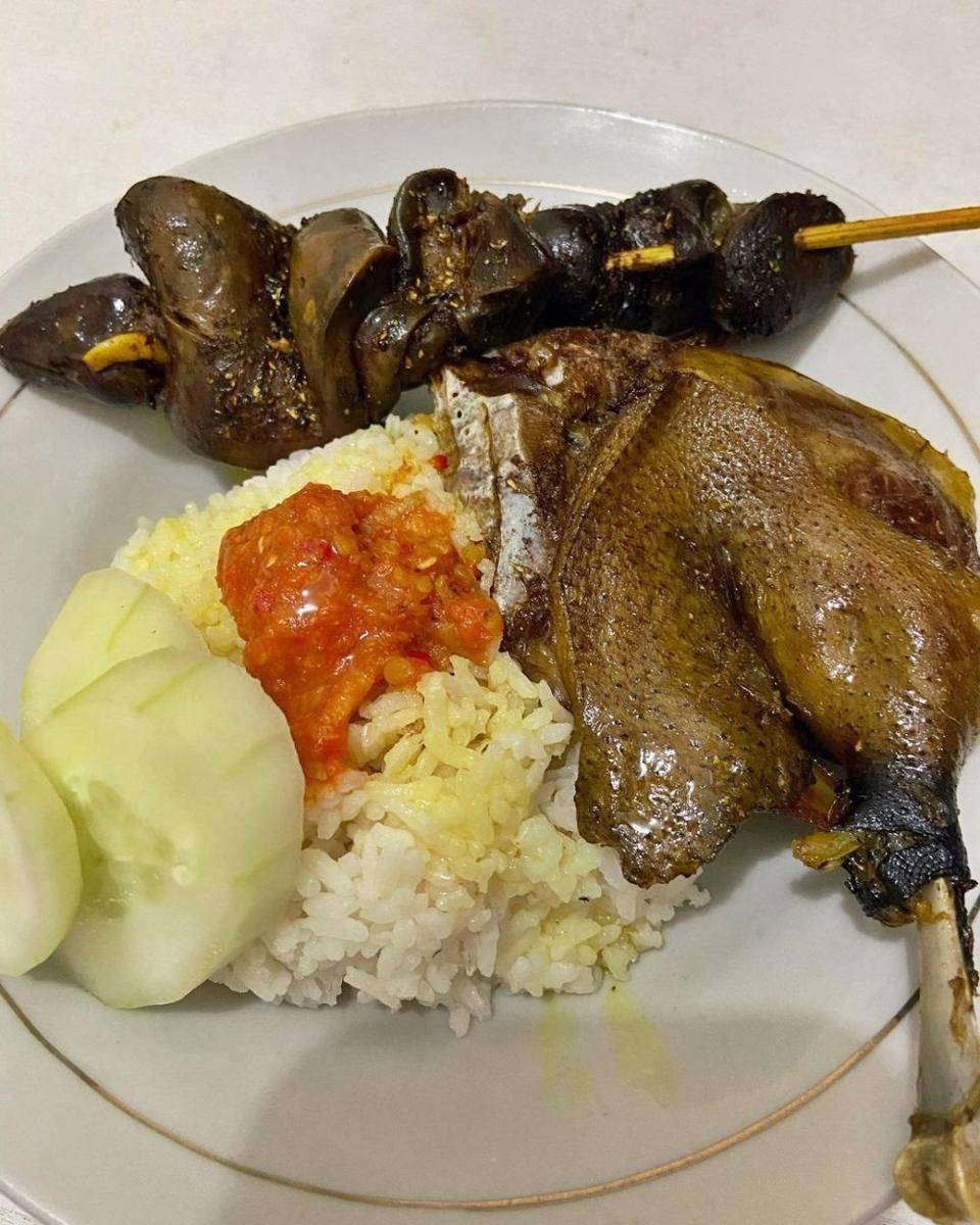 Sekol Duck (instagram.com/zibzefry)