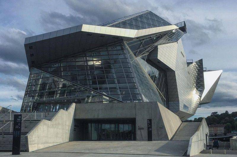Musee des Clofluences (instagram.com/smilelikechaplin)