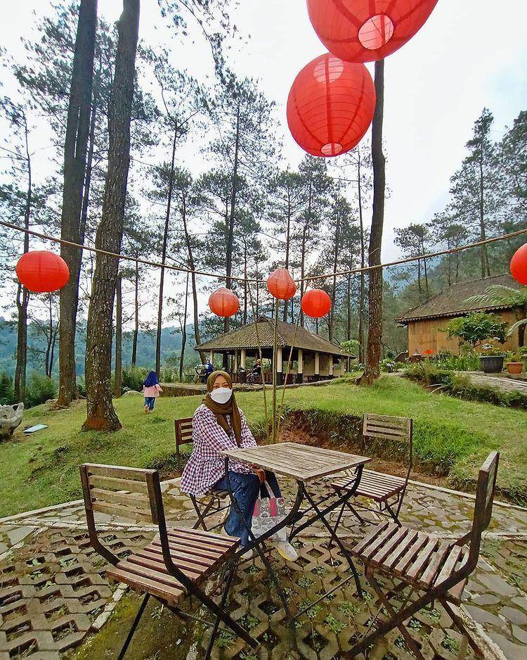 Vanaprastha Gedong Songo Park (instagram.com/amaliaalea)