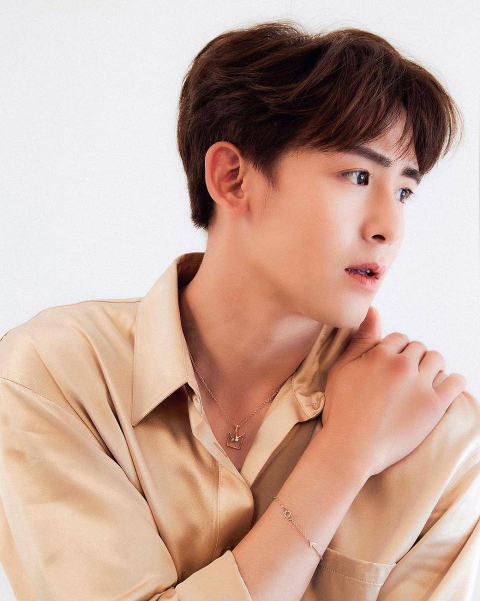 Nichkhun 2PM (instagram.com/khunsta0624)