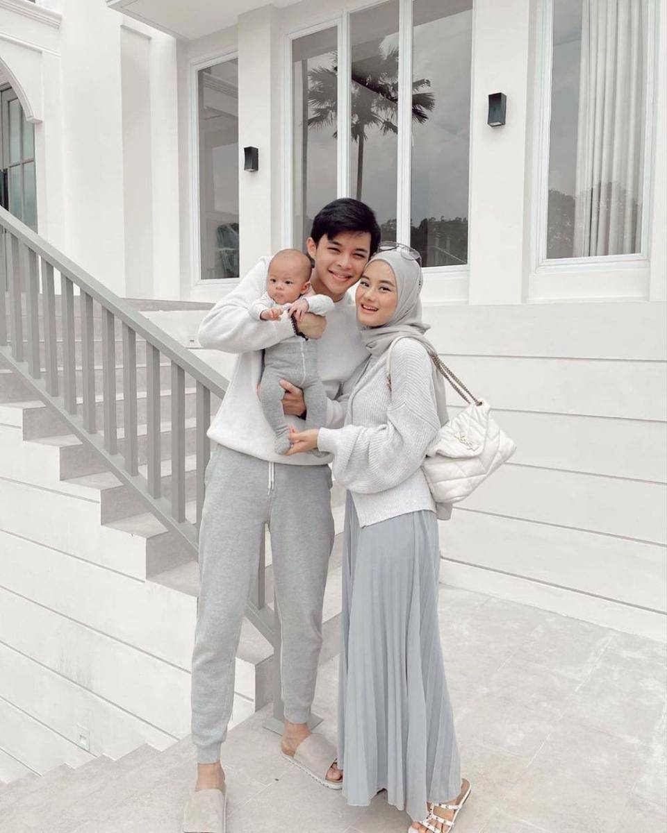 Dinda Hauw dan Rey Mbayang. (instagram.com/rey_mbayang)