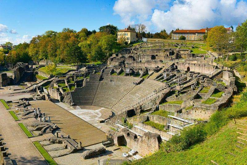 Gallo Roman Museum and Amphitheatres (instagram.com/camerasandcampsites)