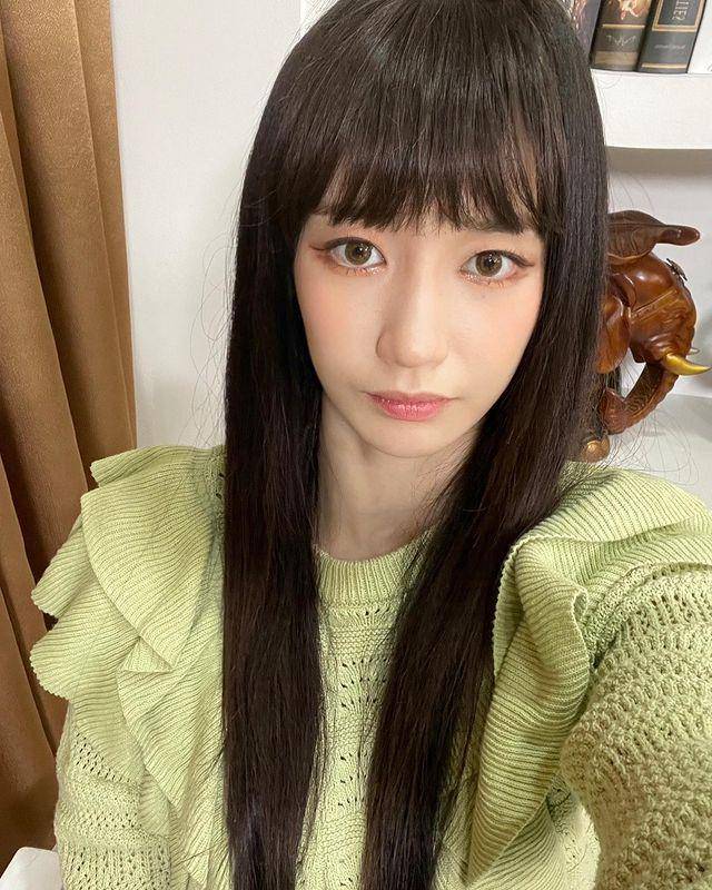 Jieun Purple Kiss (instagram.com/purplekiss_official)