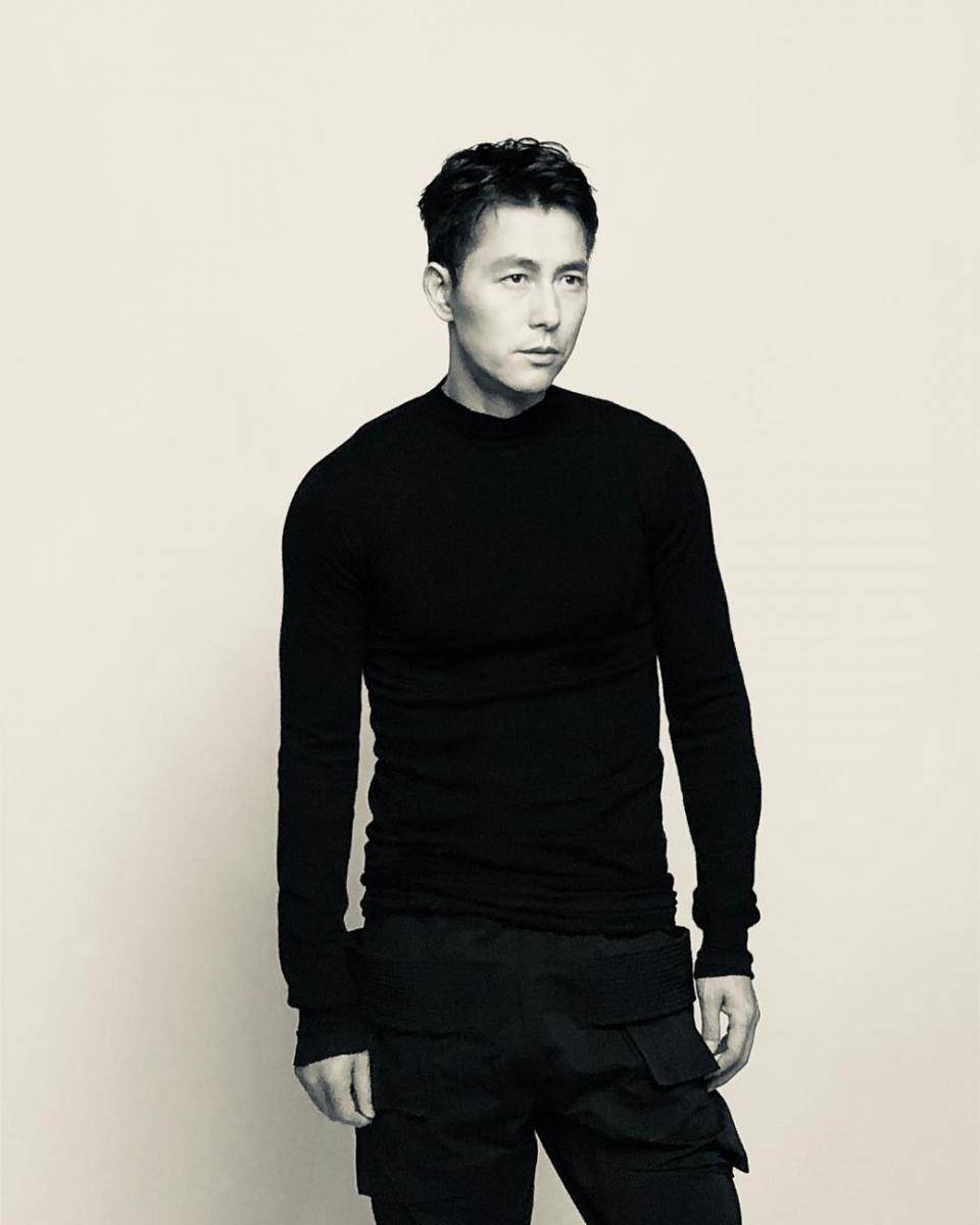Jung Woo Sung (instagram.com/tojws)