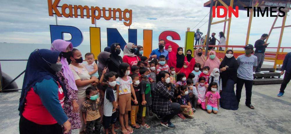 Wali Kota Bogor Bima Arya Sugiarto blusukan ke Balikpapan Kalimantan Timur, Rabu (3/11/2021). (IDN Times/Hilmansyah)