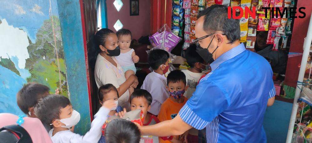 Wali Kota Bogor Bima Arya Sugiarto blusukan ke Balikpapan Kalimantan Timur, Rabu (3/11/2021). (IDN Times/Hilmansyah)