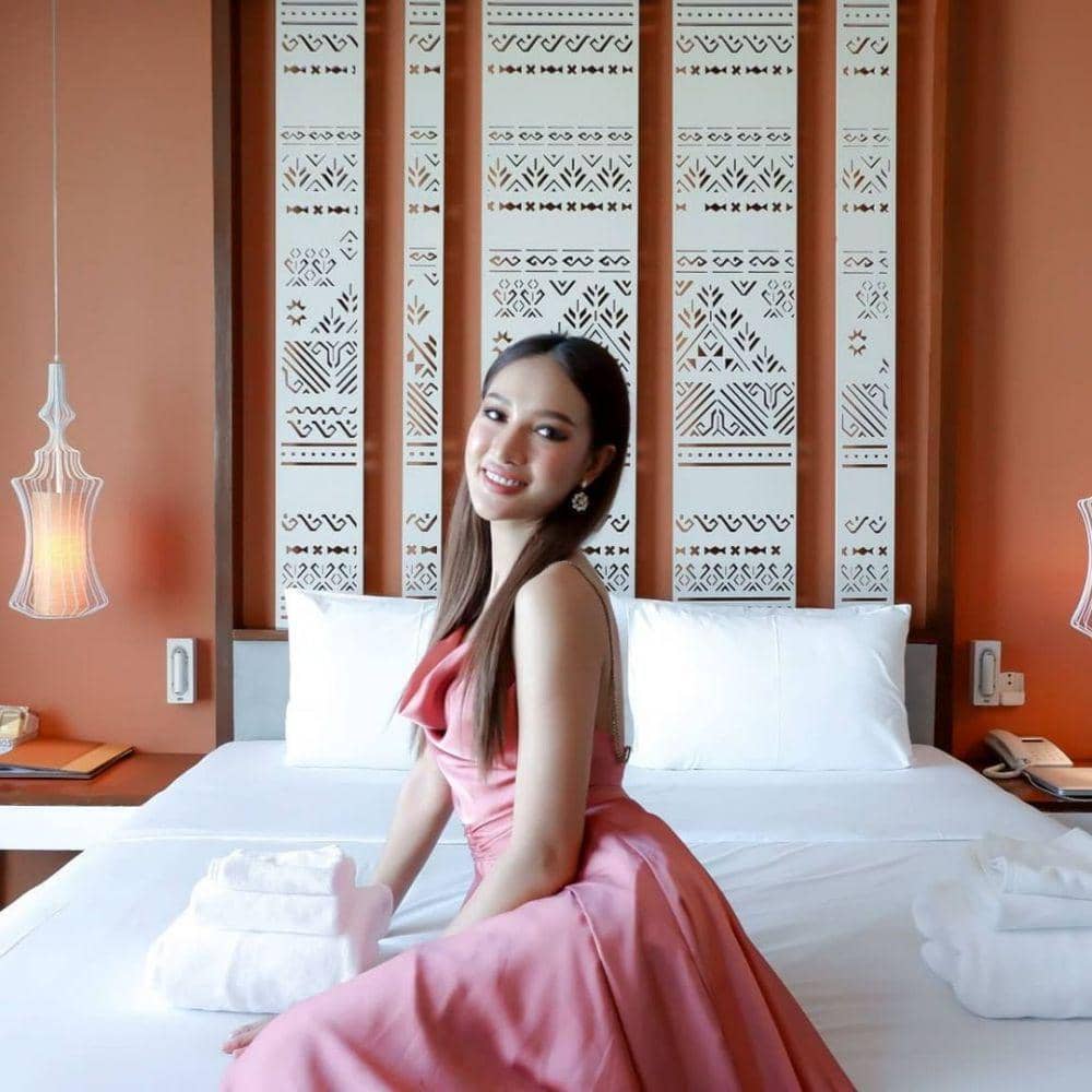 Tonkham 'Jenny' Phonchanheuang (instagram.com/jennietonkham)