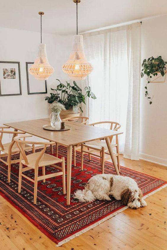 Ruang makan bergaya bohemian. (etsy.com)