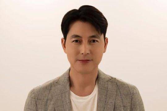 Jung Woo Sung (instagram.com/tojws)