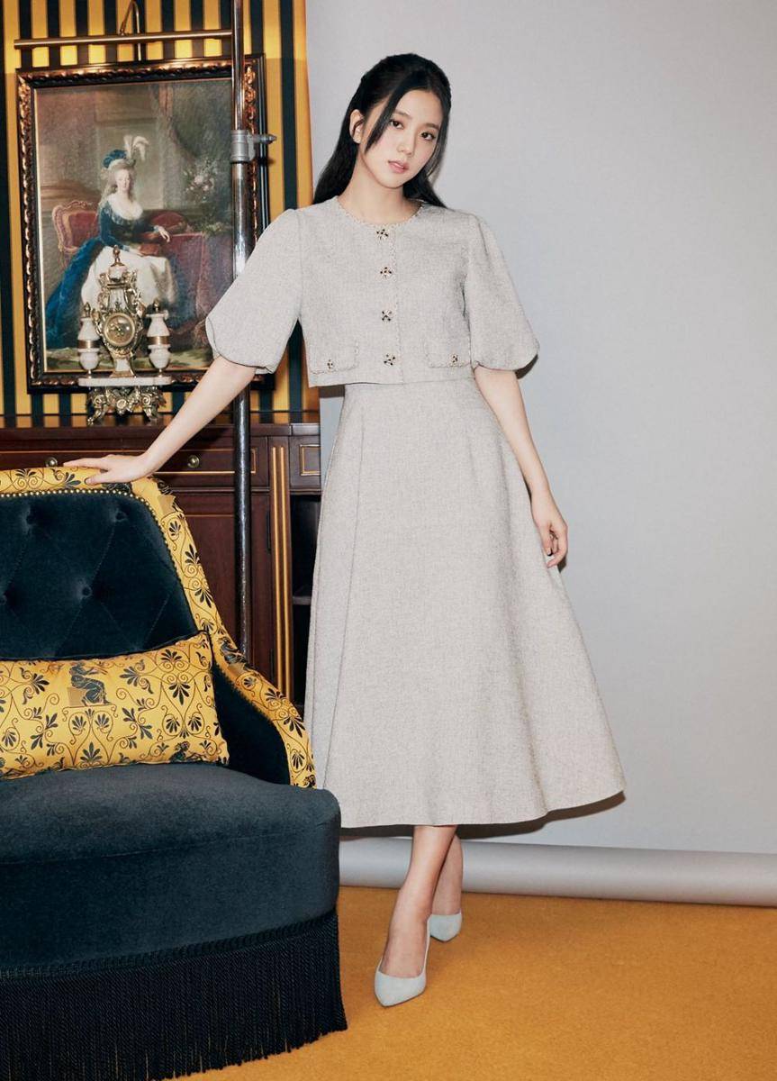 Dress Vintage Style Jisoo BLACKPINK (twitter.com/DCJisoogallery)