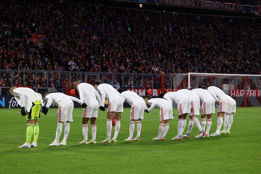 potret para pemain Benfica pasca melawan Bayern Munich (twitter.com/SLBenfica)