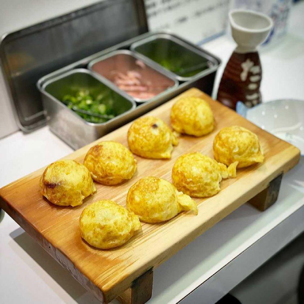 Takohachi (instagram.com/uesuke14)