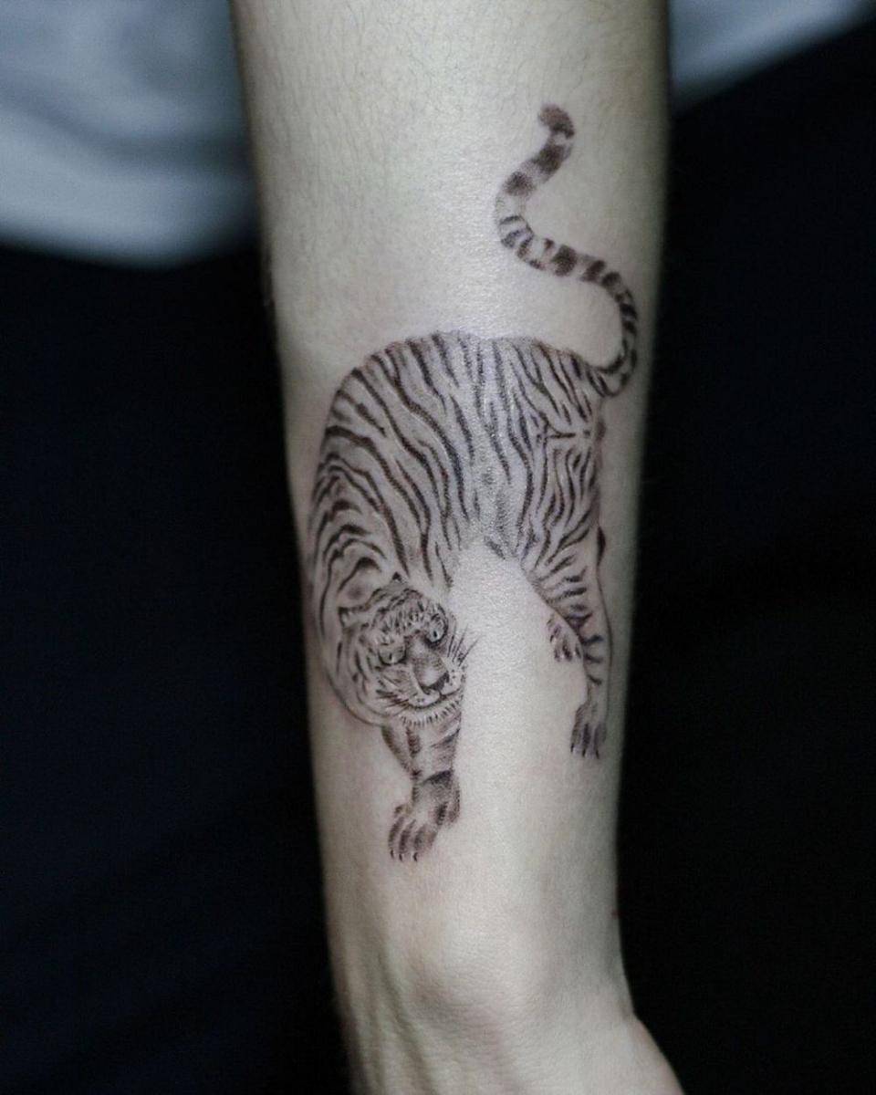 desain tato lukisan Kim Hong Do (instagram.com/coreatattoo)