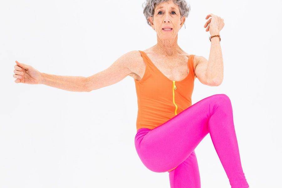 ilustrasi perempuan usia menopause (pexels.com/RODNAE Productions)