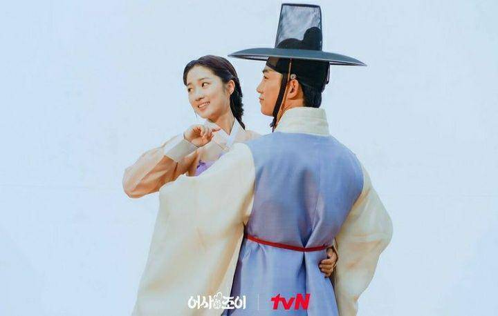 Potret mesra Ok Taecyeon dan Kim Hye Yoon di drama Secret Royal Inspector and Joy (instagram.com/tvn_drama)