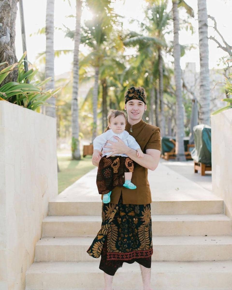 Stefan William dan buah hati (instagram.com/stefannwilliam)