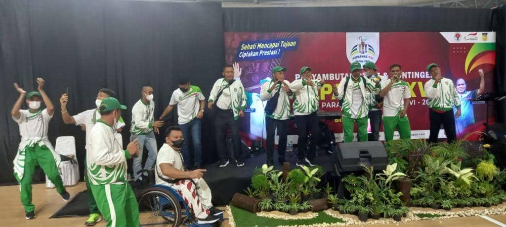 Kontingen Peparnas Sumut tiba di Papua, Rabu (3/11/2021). (Dok.IDN Times/istimewa)