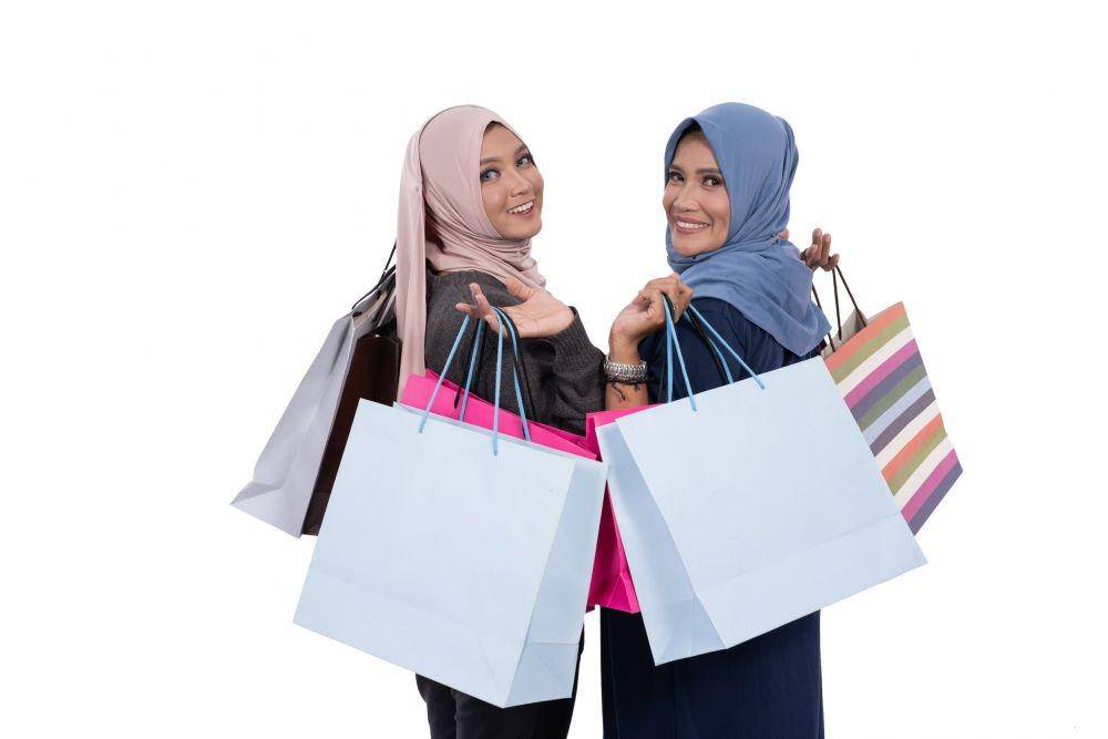 Berbelanja banyak promo (123rf.com)