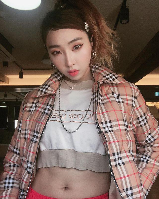 Minzy (instagram.com/_minzy_mz)