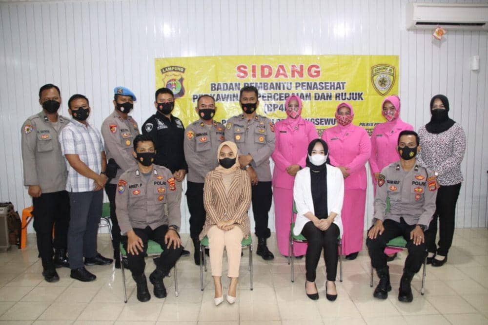 Dua personel Polres Pringsewu diketahui akan melepas masa lajang mengikuti Sidang Badan Pembantu Penasehat Perkawinan Perceraian dan Rujuk (BP4R). (IDN Times/Istimewa).