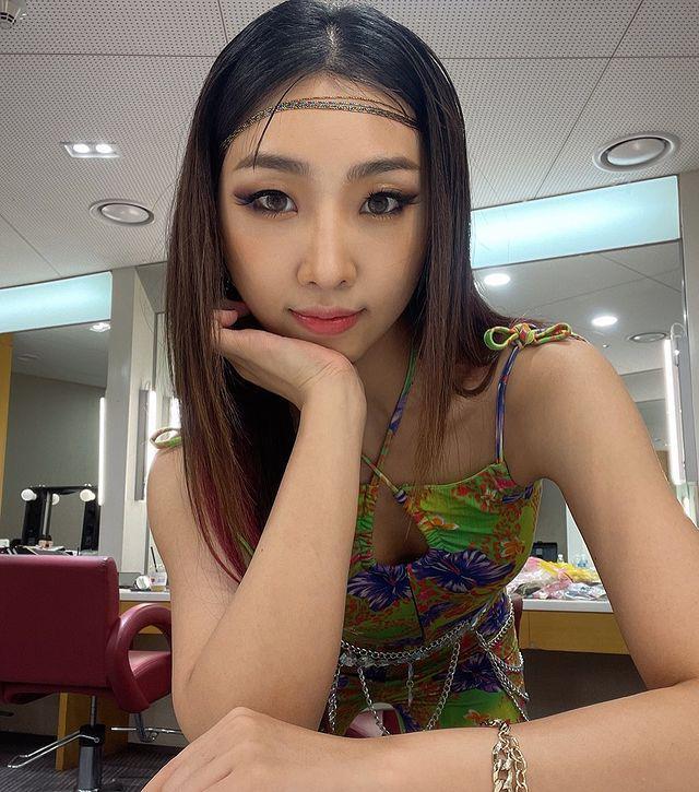 Minzy (instagram.com/_minzy_mz)