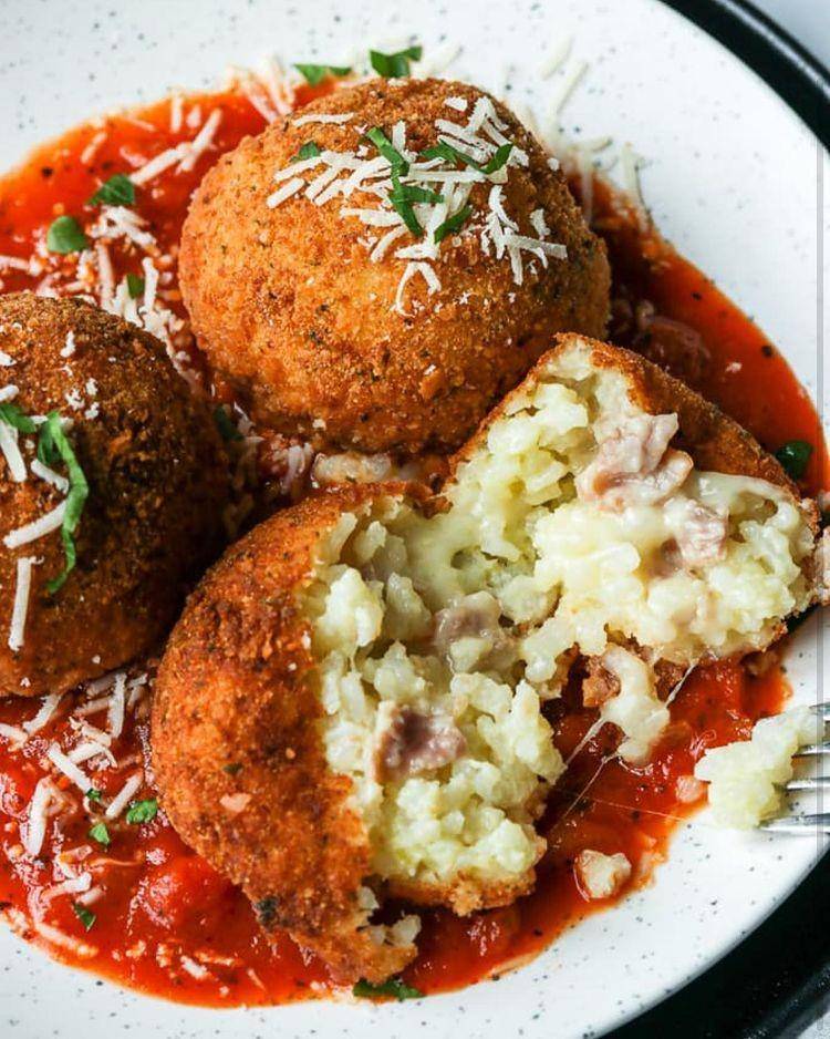 Arancini (Instagram.com/chefclaudiafreyre)