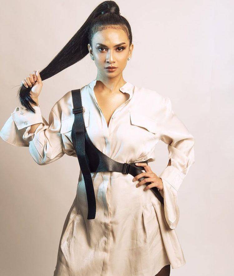 Vanes post (Instagram.com/vanessangelofficial)