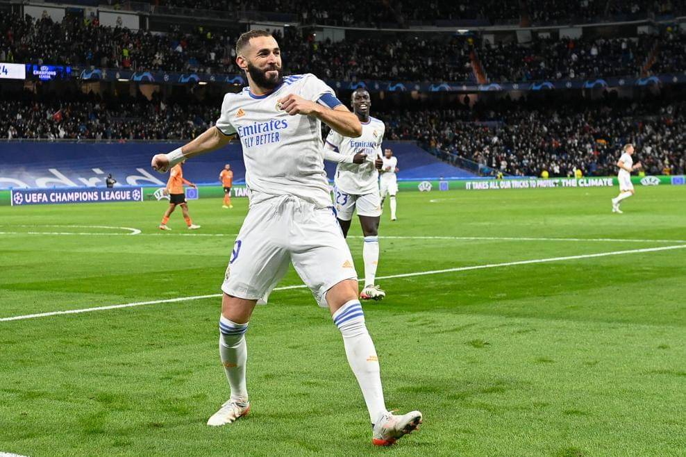 Selebrasi gol Karim Benzema. (uefa.com)