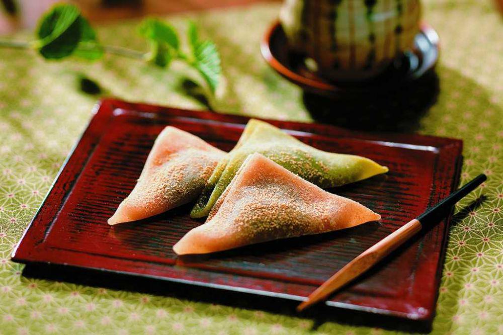 Ilustrasi yatsuhashi (thisis-japan.com)