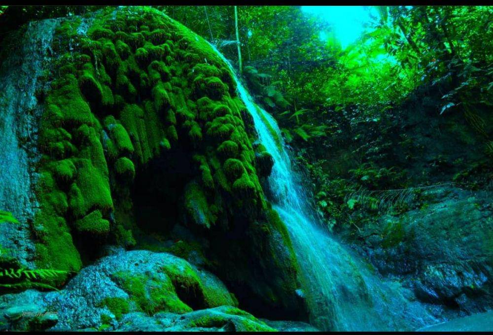 Air terjun Boni Taukrubu (instagram.com/richard_rindo)