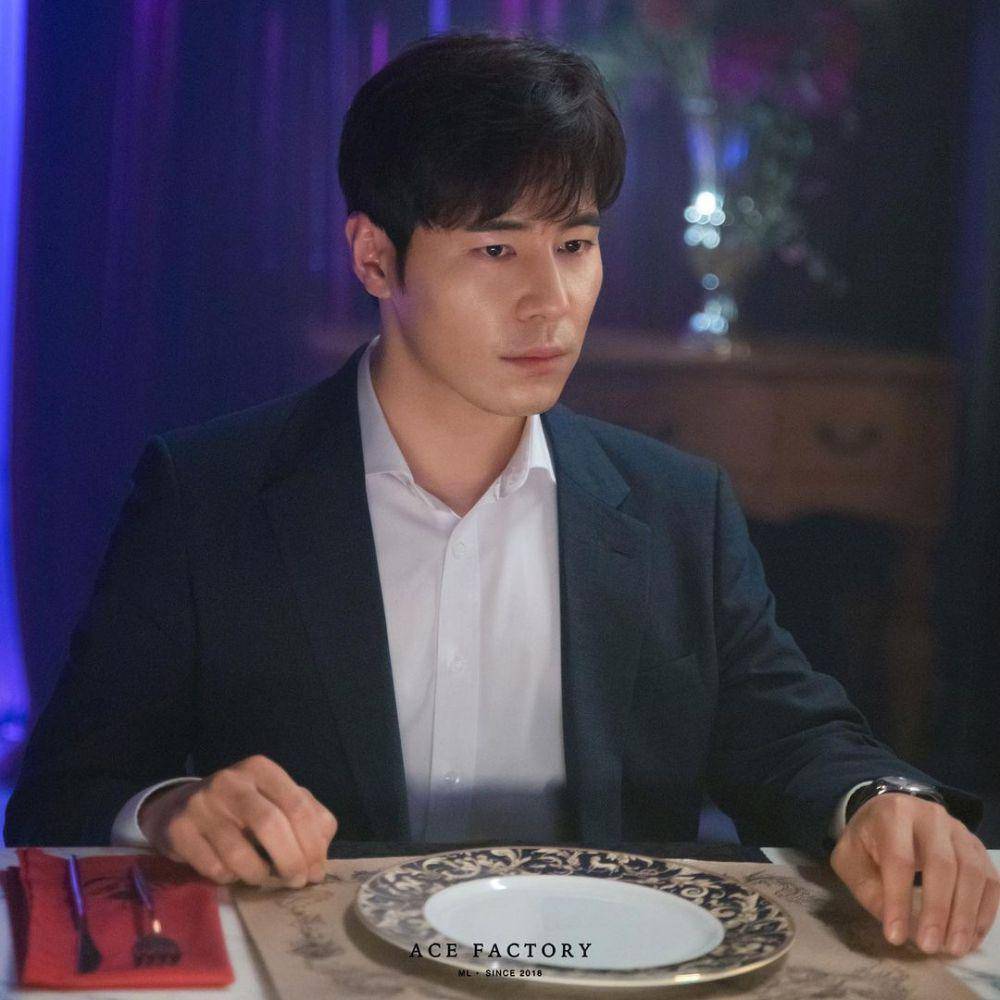 Lee Kyu Hyung di The Witch's Diner (instagram.com/acefactory.official)