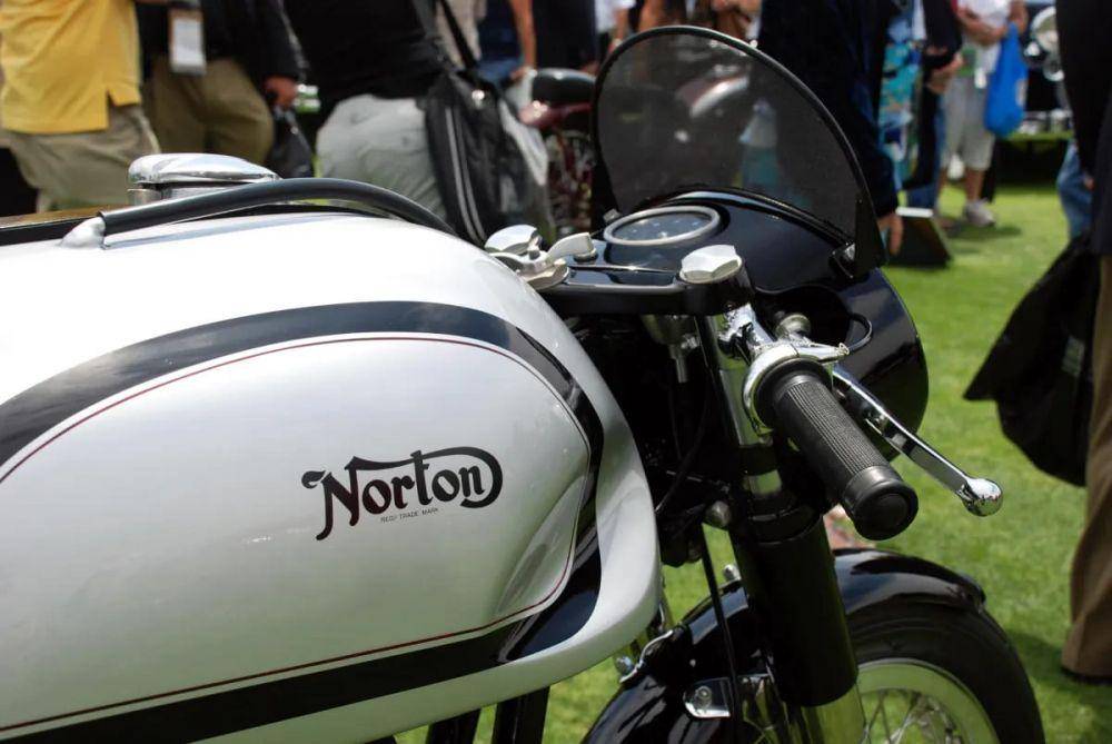 motor asal Inggris (asphaltandrubber.com)