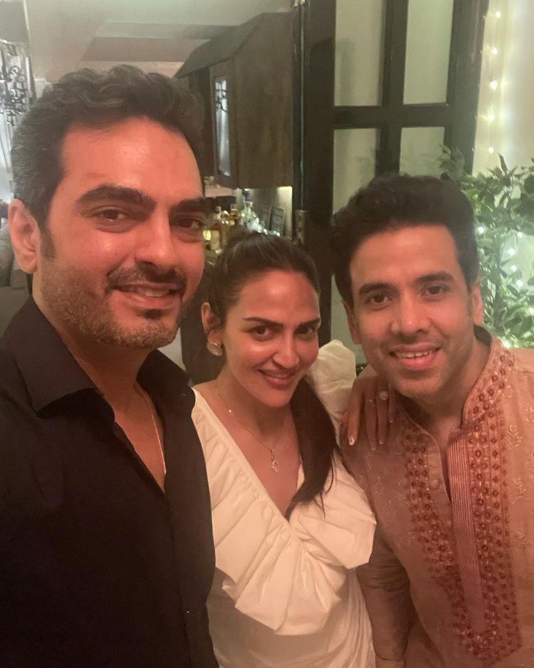 ultah Esha Deol (instagram.com/imeshadeol)
