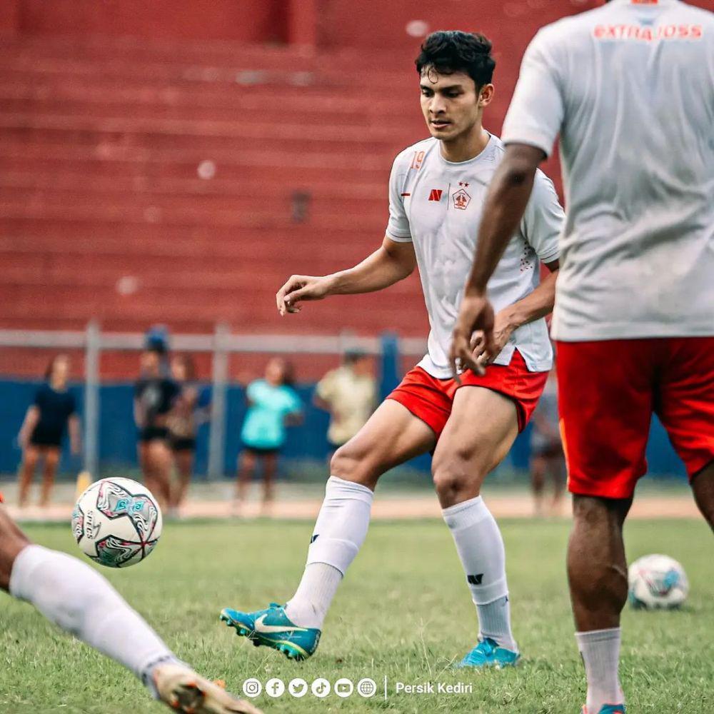 Pemain Persik Kediri saat berlatih. IDN Times/ persikofficial