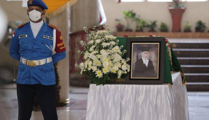 Prof Sulchan Sofoewan (82) meninggal dunia/dok UGM
